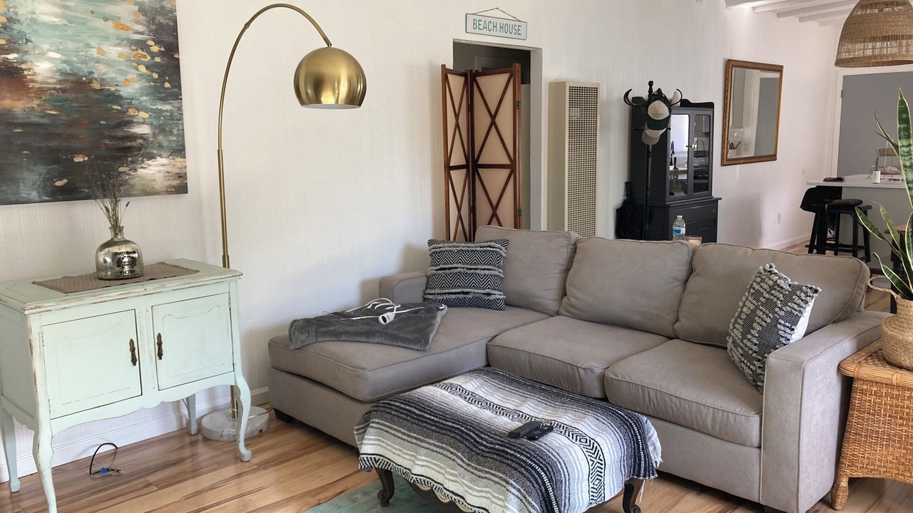Photo of Livingroom in North Fremont Street