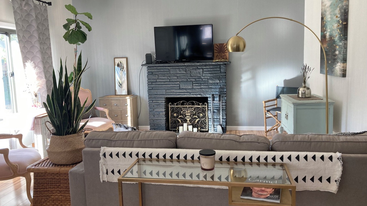 Photo of Livingroom in North Fremont Street