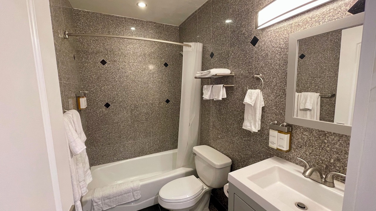 Photo of Bathroom in Hollywood