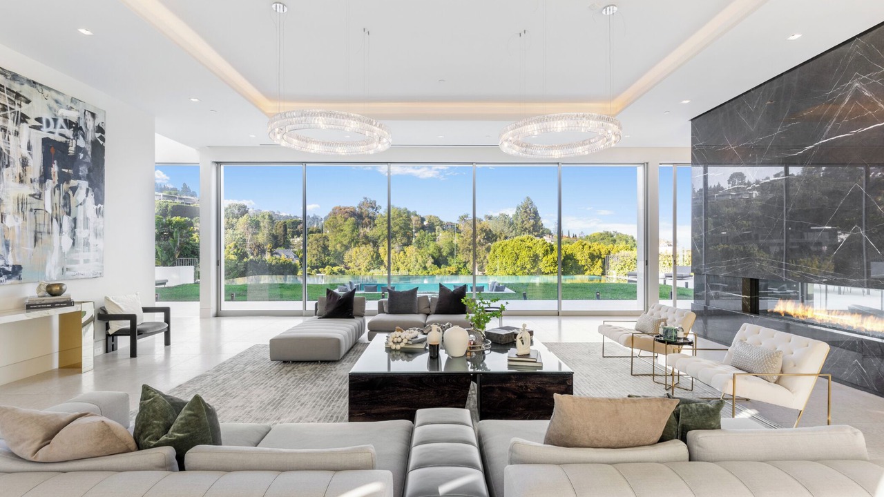 Photo of Others in Bel Air