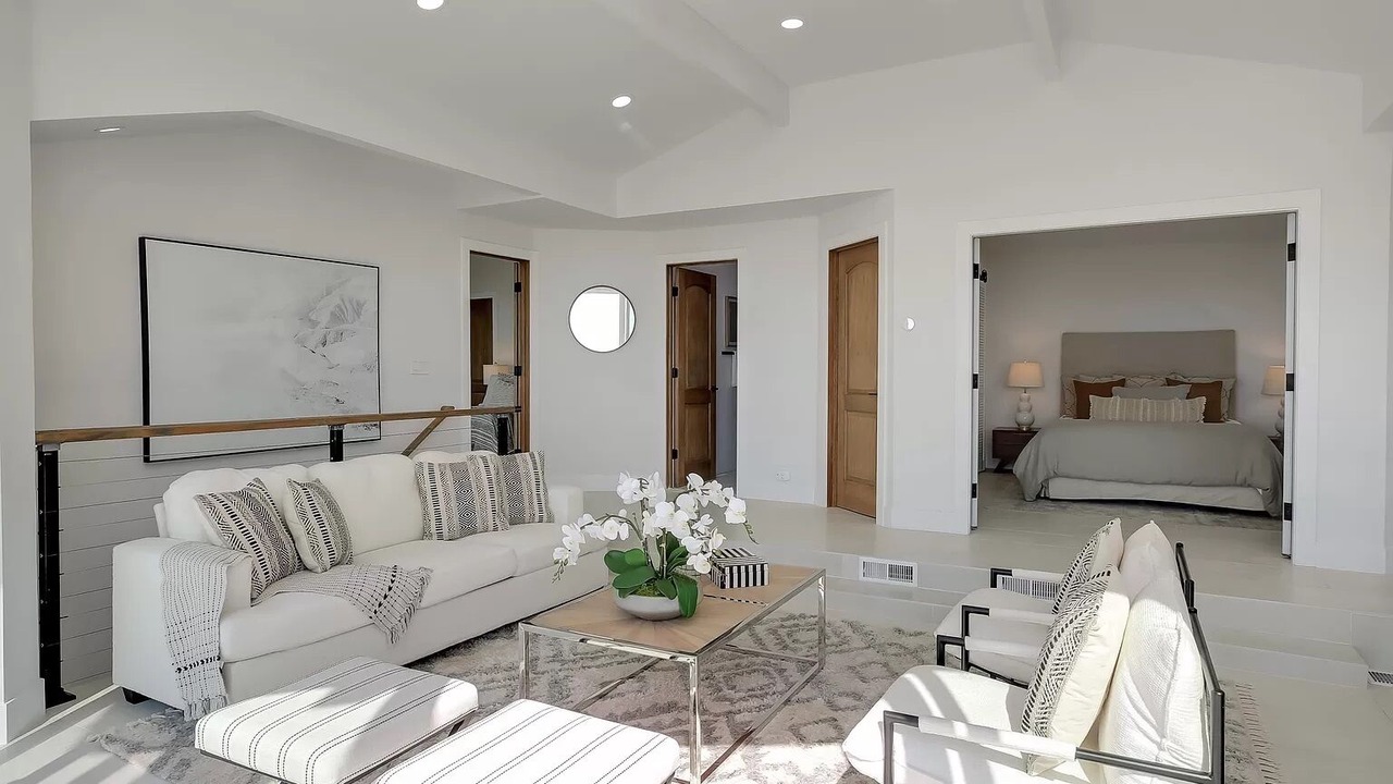 Photo of Livingroom in Summerland