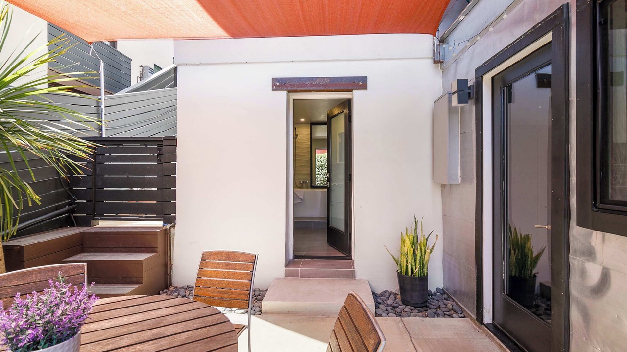 Photo of Outdoor in Mission Hills
