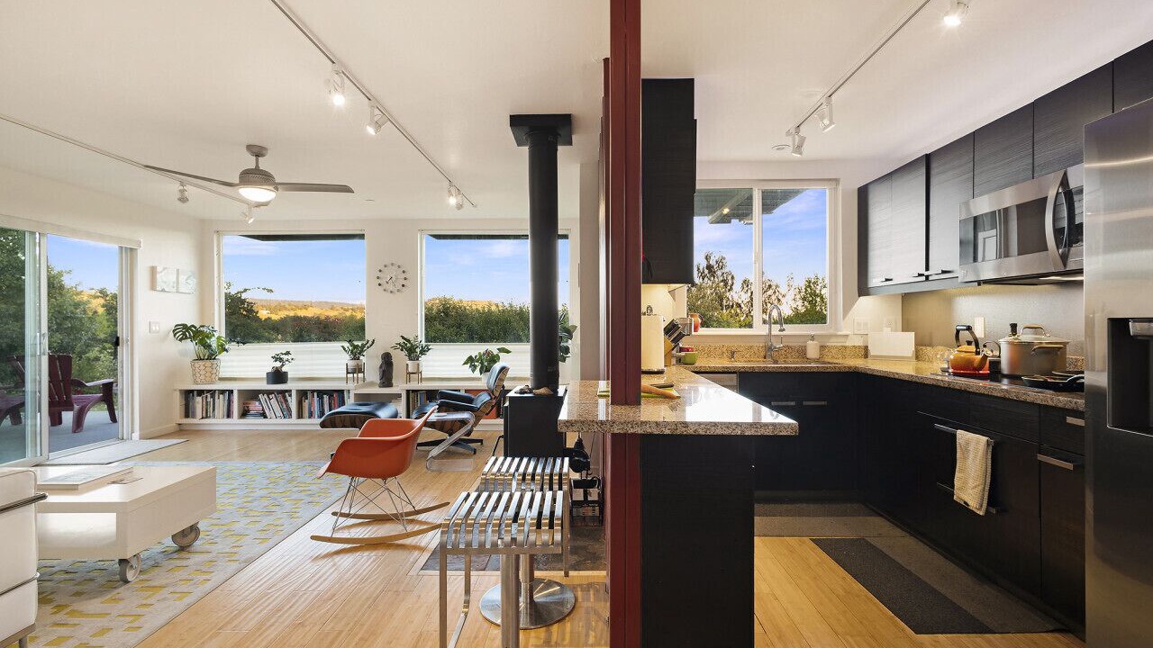 Photo of Kitchen in Pulga
