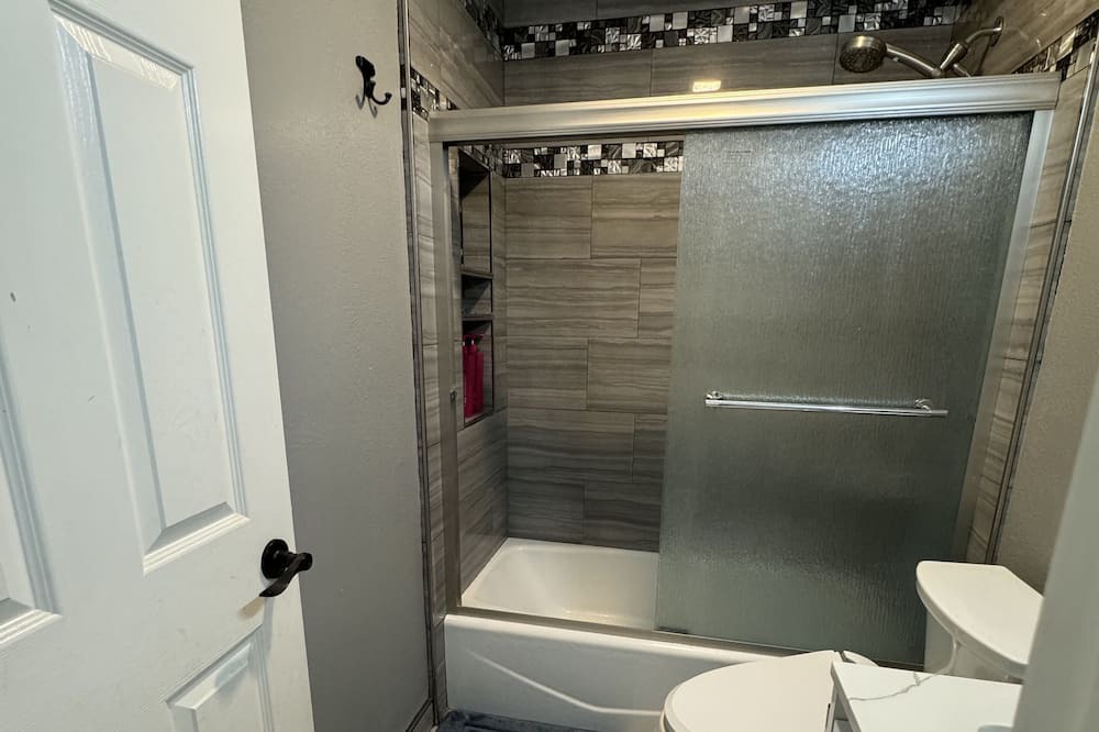 Photo of Bathroom in Cambrian