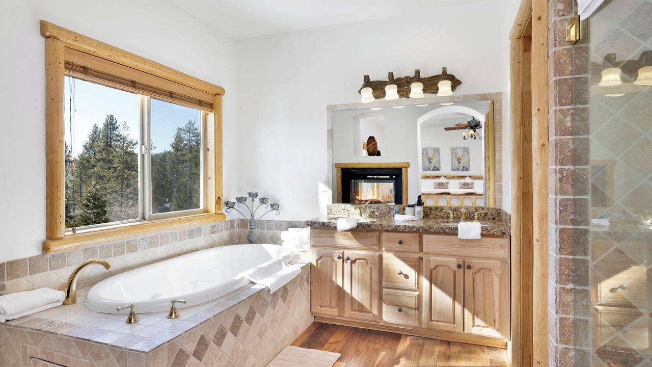 Photo of Bathroom in Fawnskin
