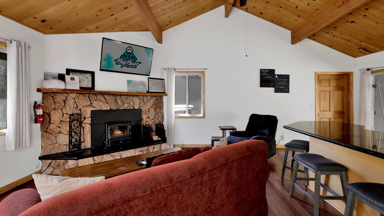 Photo of Livingroom in Whispering Forest