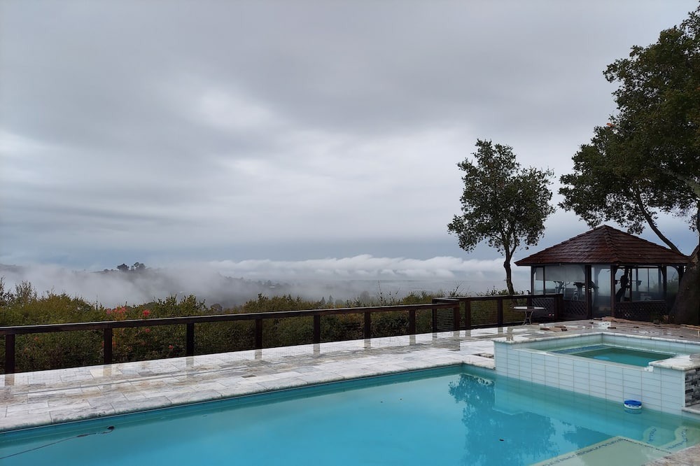 Photo of Outdoor in Emerald Hills