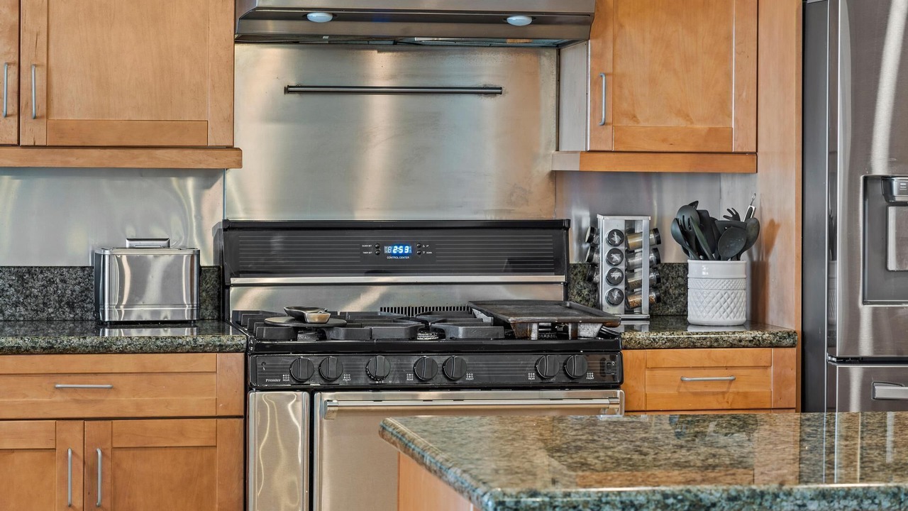 Photo of Kitchen in Loma Portal