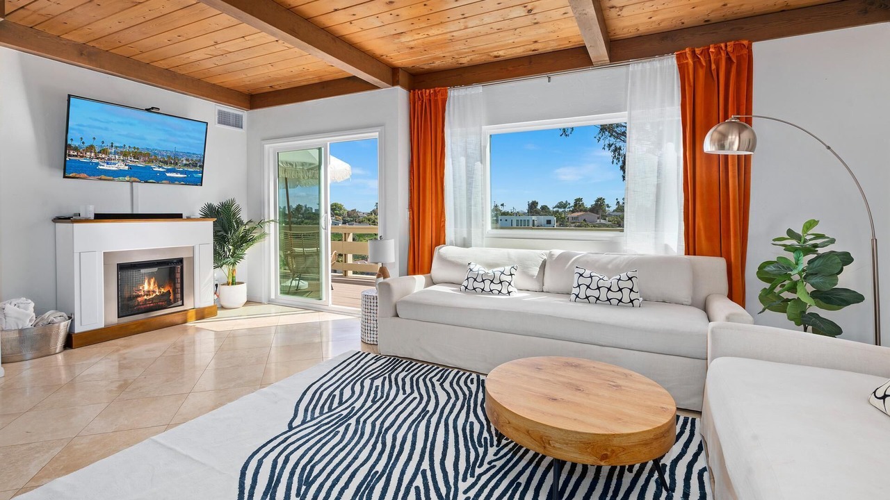 Photo of Livingroom in Loma Portal