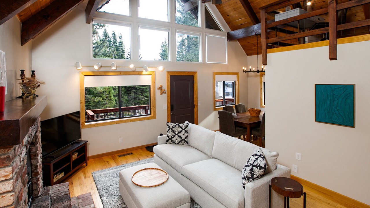 Photo of Livingroom in McKinney Estates