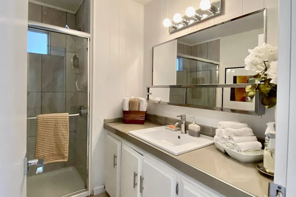 Photo of Bathroom in The Mesa