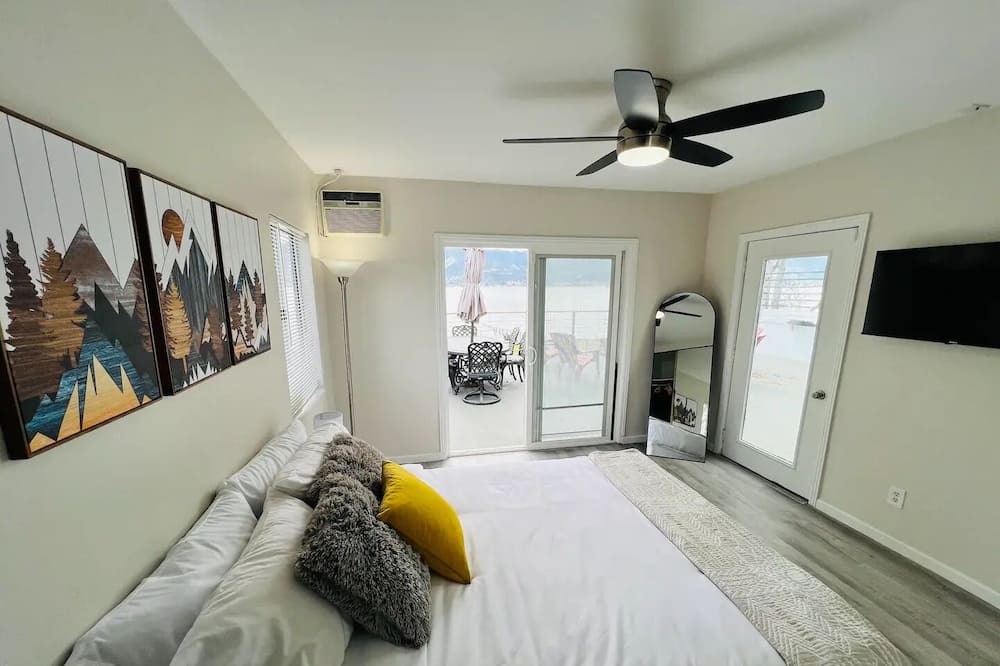 Photo of Bedroom in Lake Elsinore