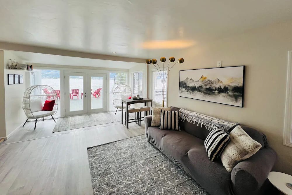 Photo of Livingroom in Lake Elsinore