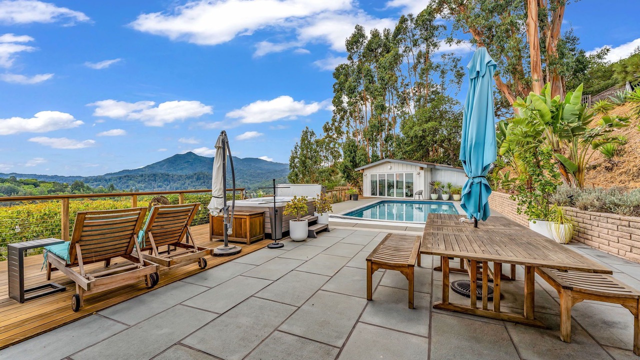 Photo of Patio Balcony in San Anselmo