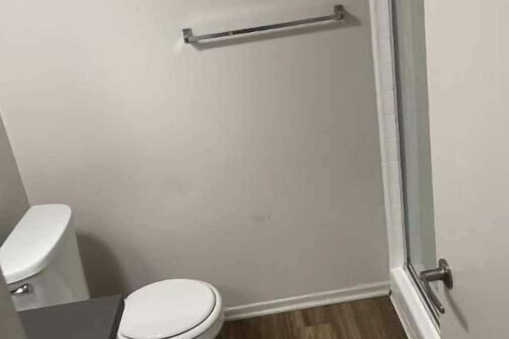 Photo of Bathroom in Warner Center