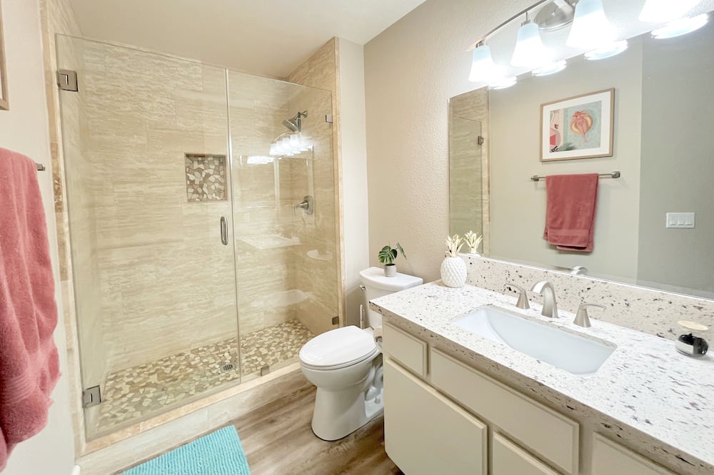 Photo of Bathroom in La Quinta