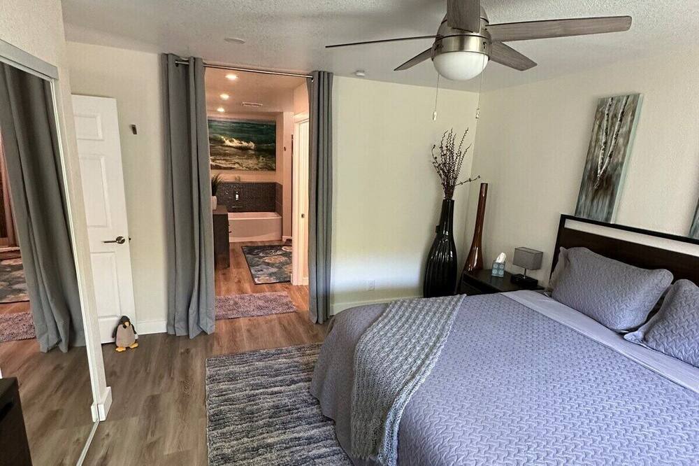 Photo of Bedroom in Covell Park