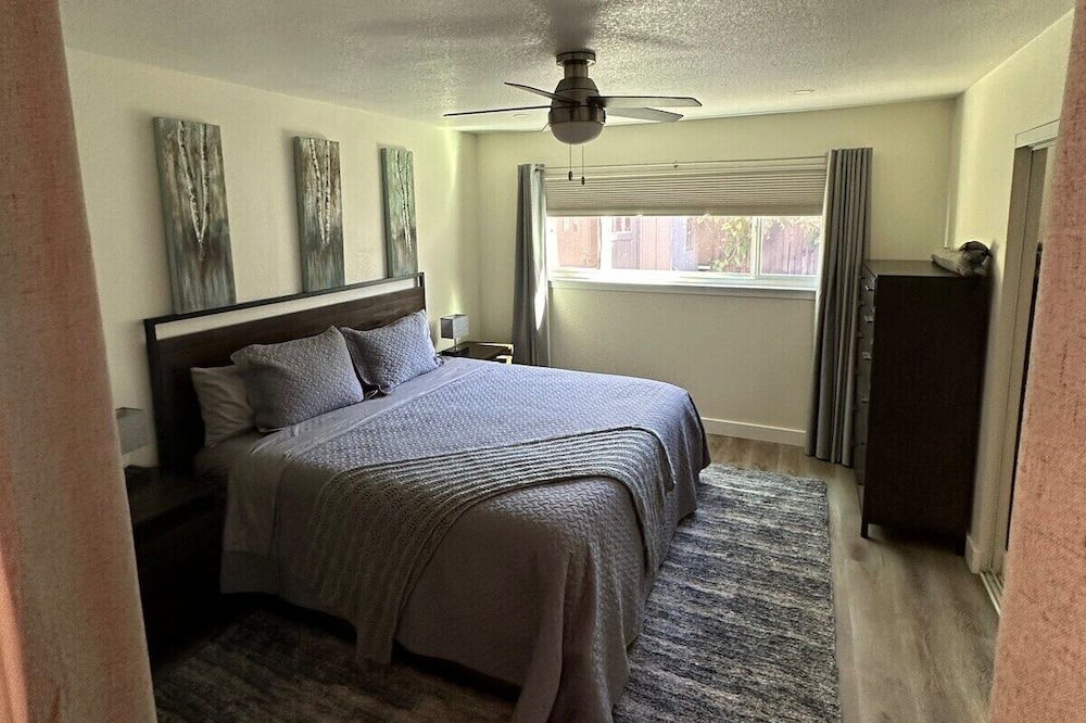 Photo of Bedroom in Covell Park