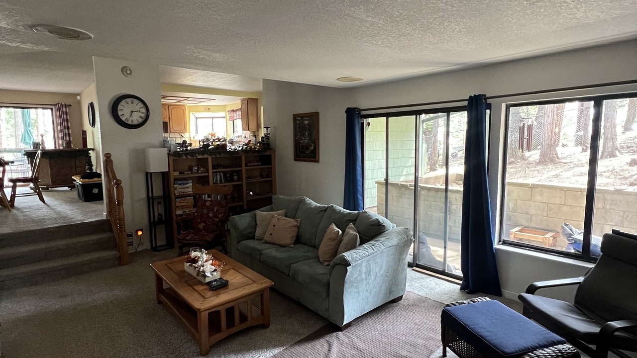 Photo of Livingroom in Pollock Pines