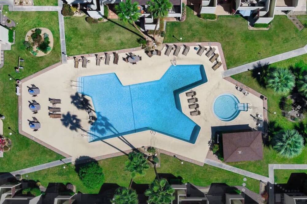 Photo of Outdoor in Deepwell Estates