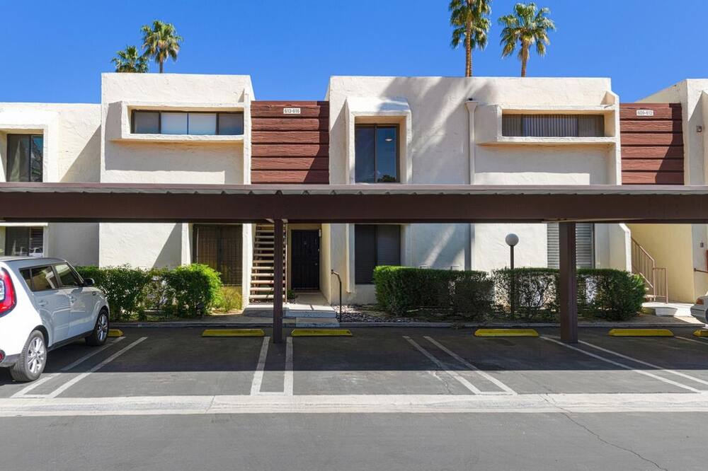 Photo of Outdoor in Deepwell Estates
