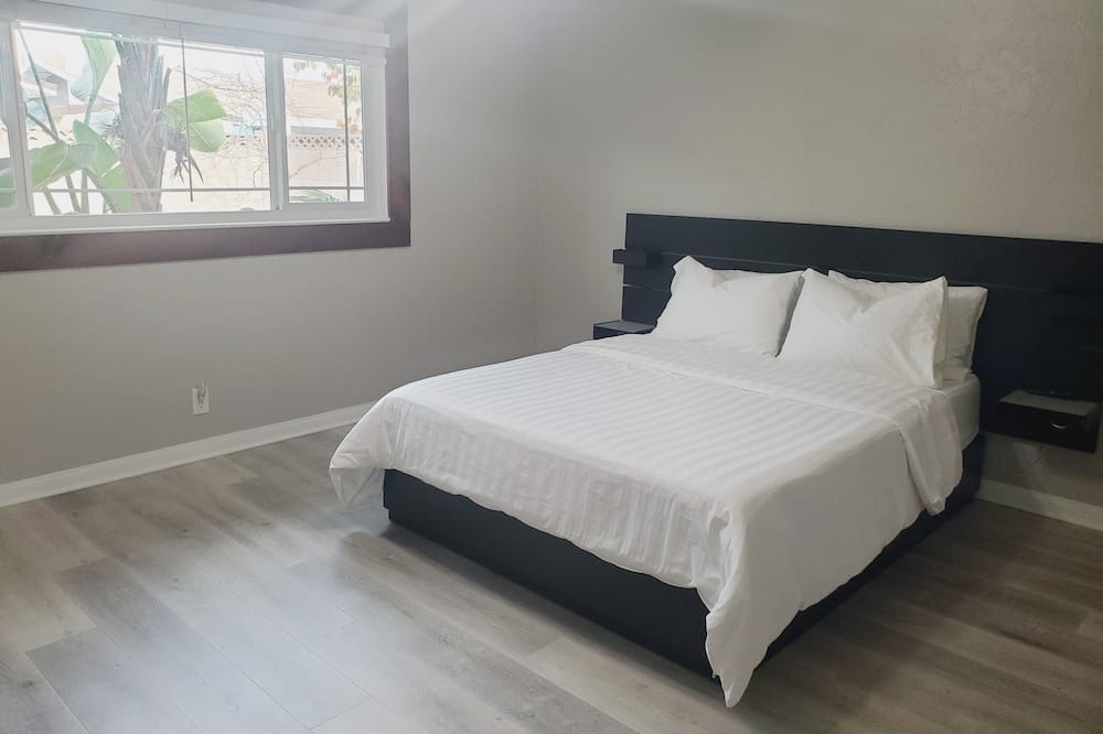 Photo of Bedroom in Buena Park