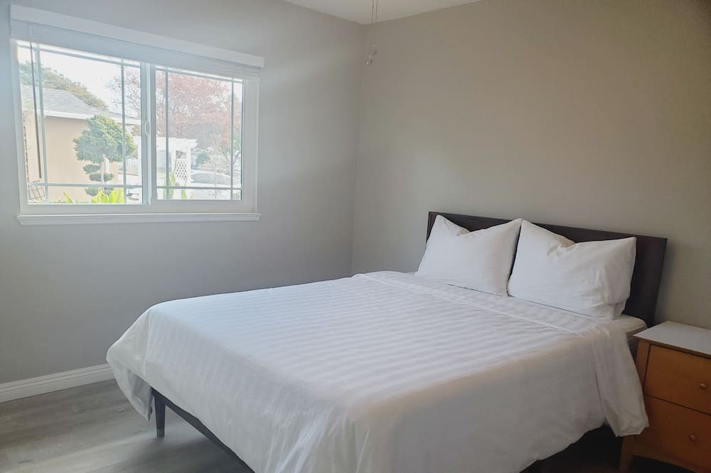 Photo of Bedroom in Buena Park