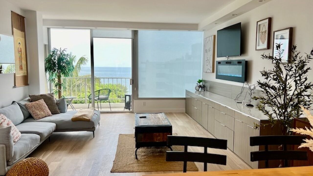 Photo of Livingroom in Downtown