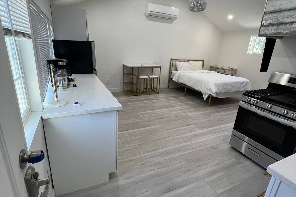 Photo of Bedroom in Canoga Park