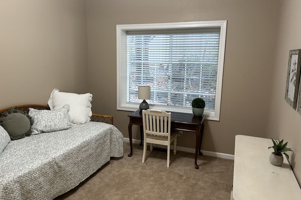Photo of Bedroom in Penn Valley