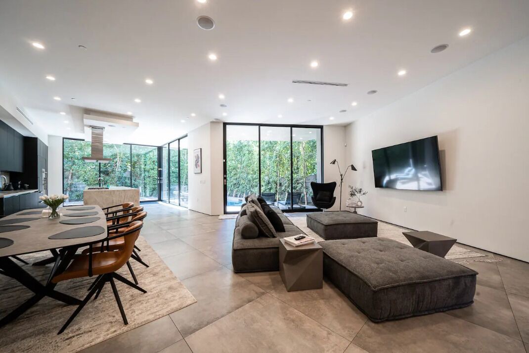 Photo of Livingroom in Beverly Grove
