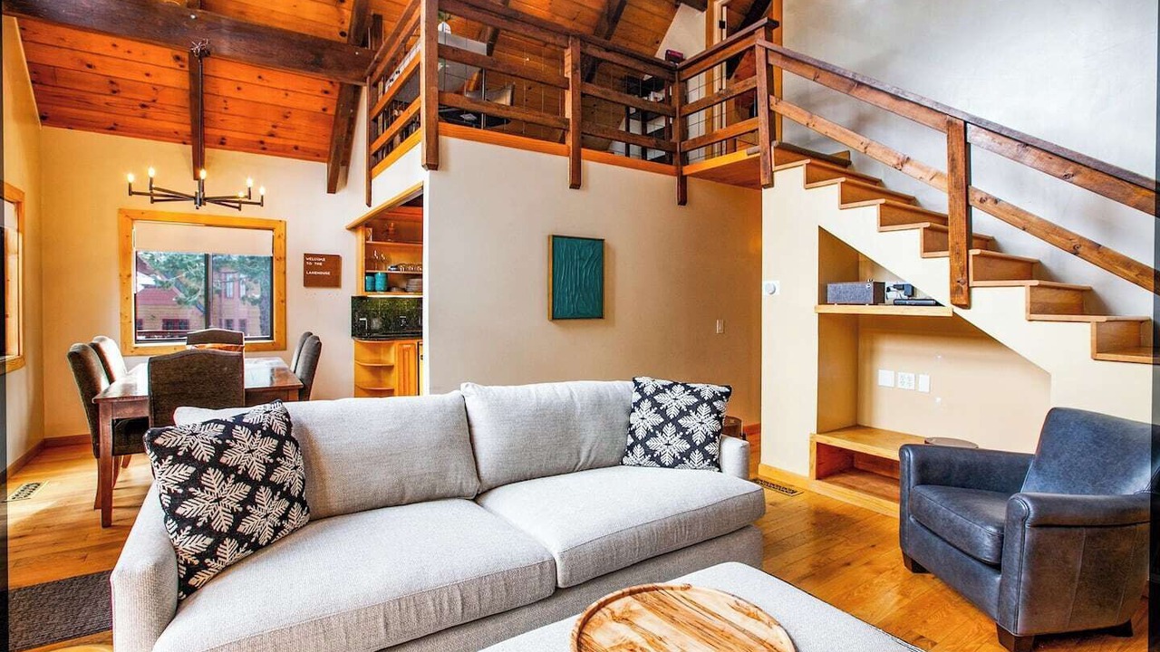 Photo of Livingroom in Tahoma