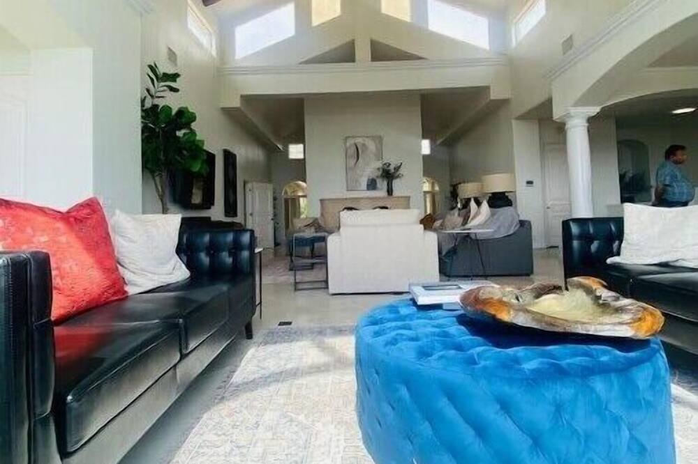 Photo of Livingroom in San Marcos