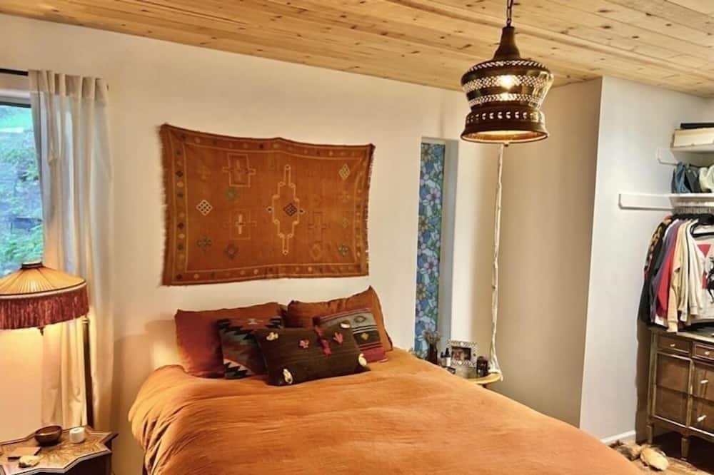 Photo of Bedroom in Fernwood