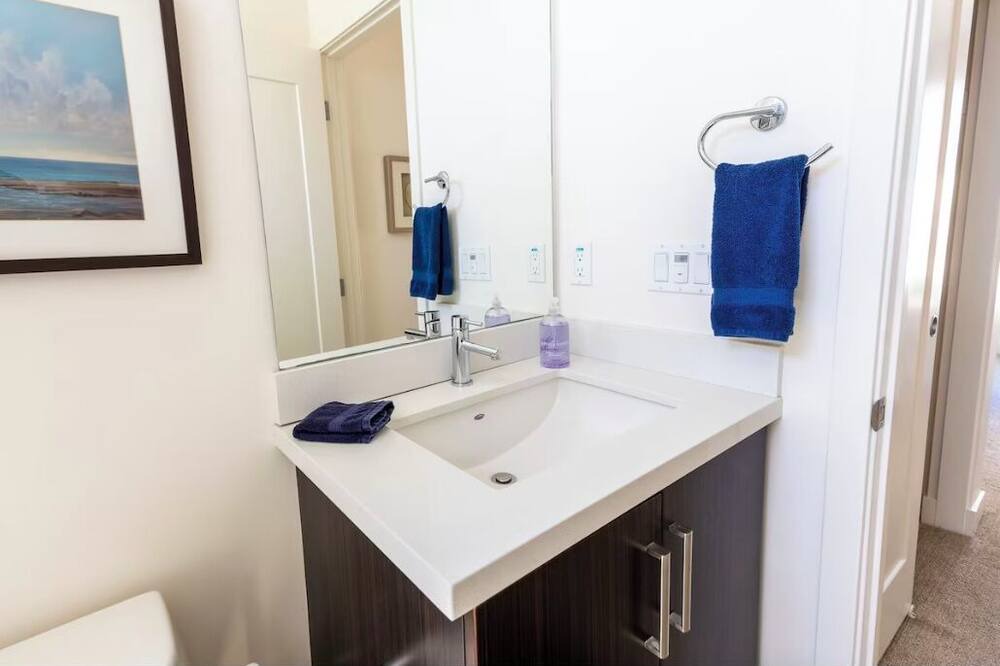 Photo of Bathroom in Imperial Beach