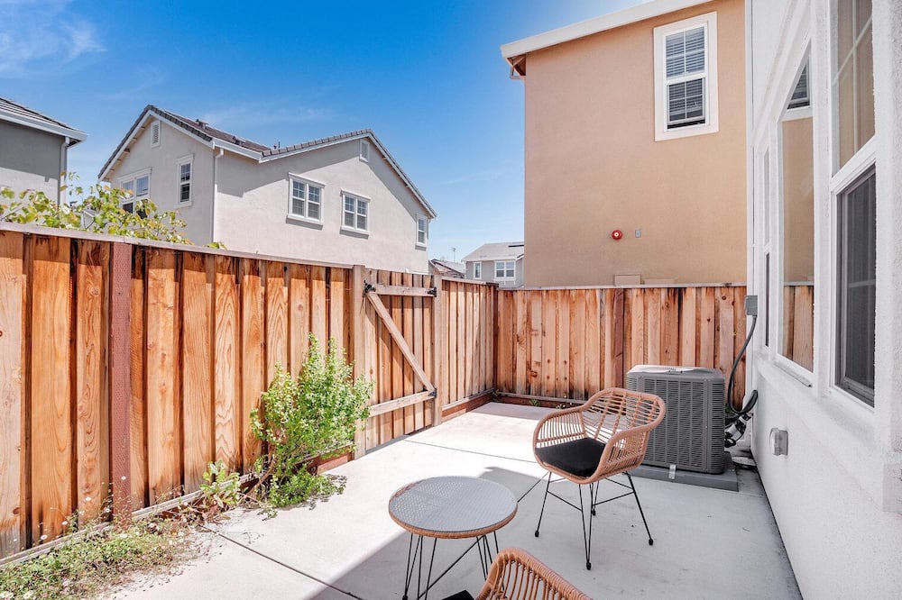 Photo of Patio Balcony in Union City