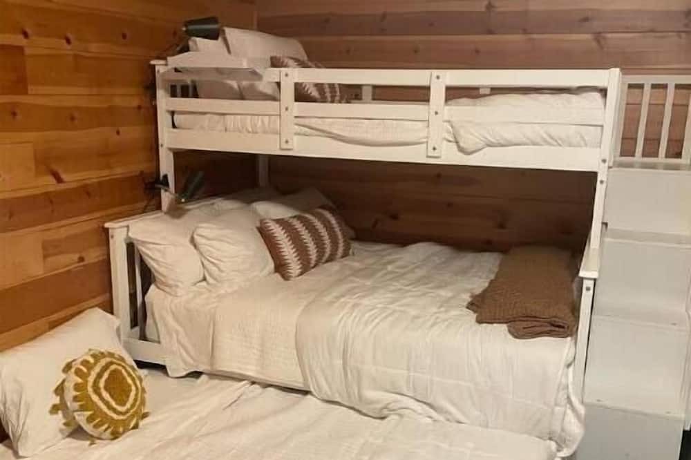 Photo of Bedroom in Idyllwild