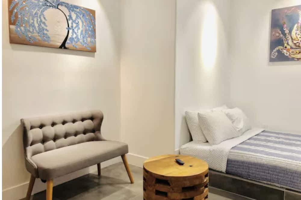 Photo of Livingroom in Pacific Palisades
