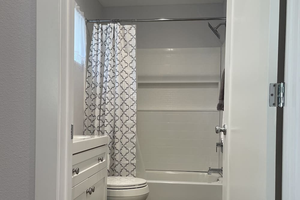 Photo of Bathroom in Canyon Country