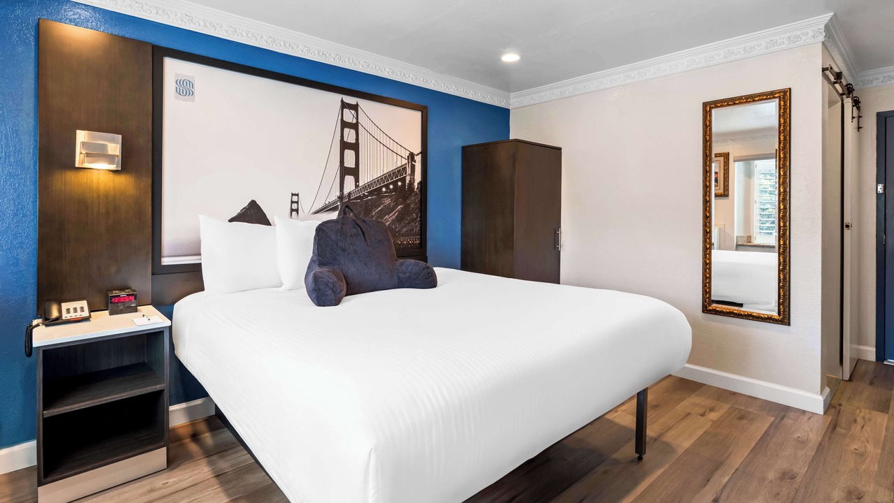 Photo of Bedroom in Marina District