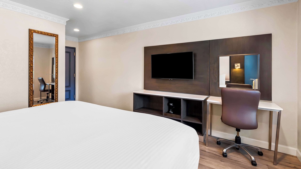 Photo of Bedroom in Marina District