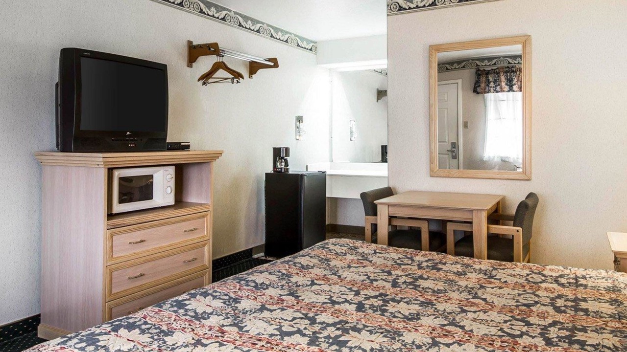 Photo of Bedroom in North Fremont Street