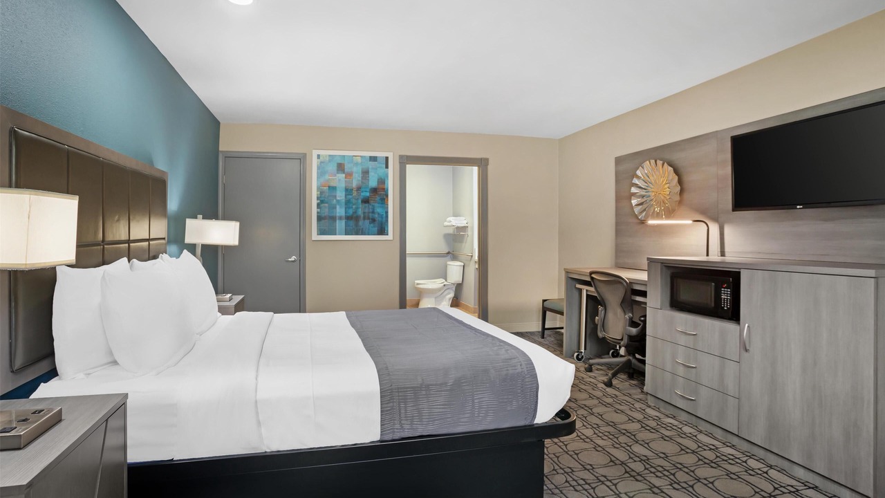 Photo of Bedroom in Coalinga