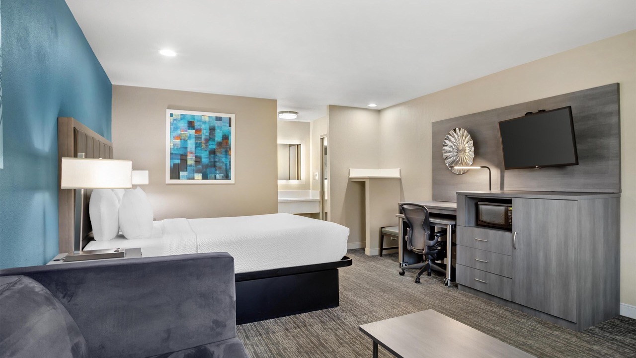 Photo of Bedroom in Coalinga