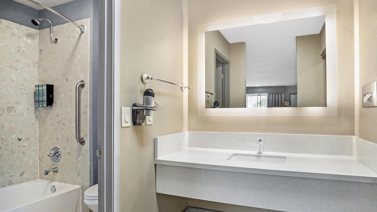 Photo of Bathroom in Coalinga