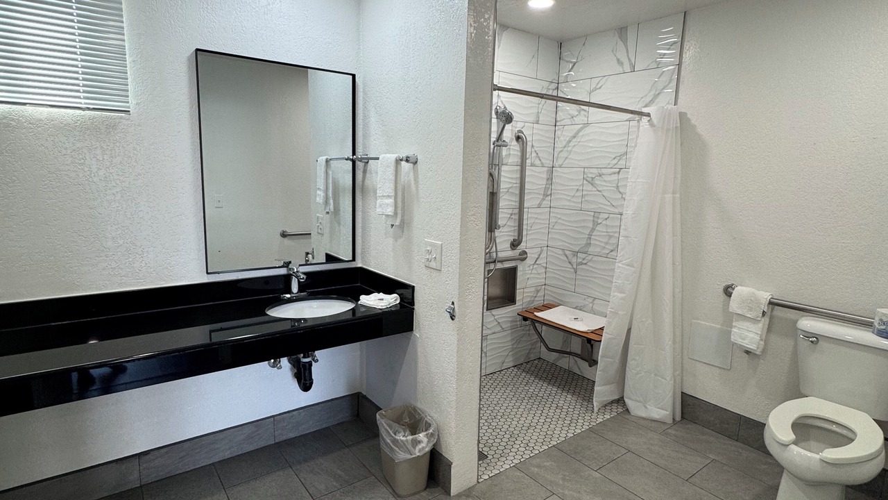 Photo of Bathroom in Willows