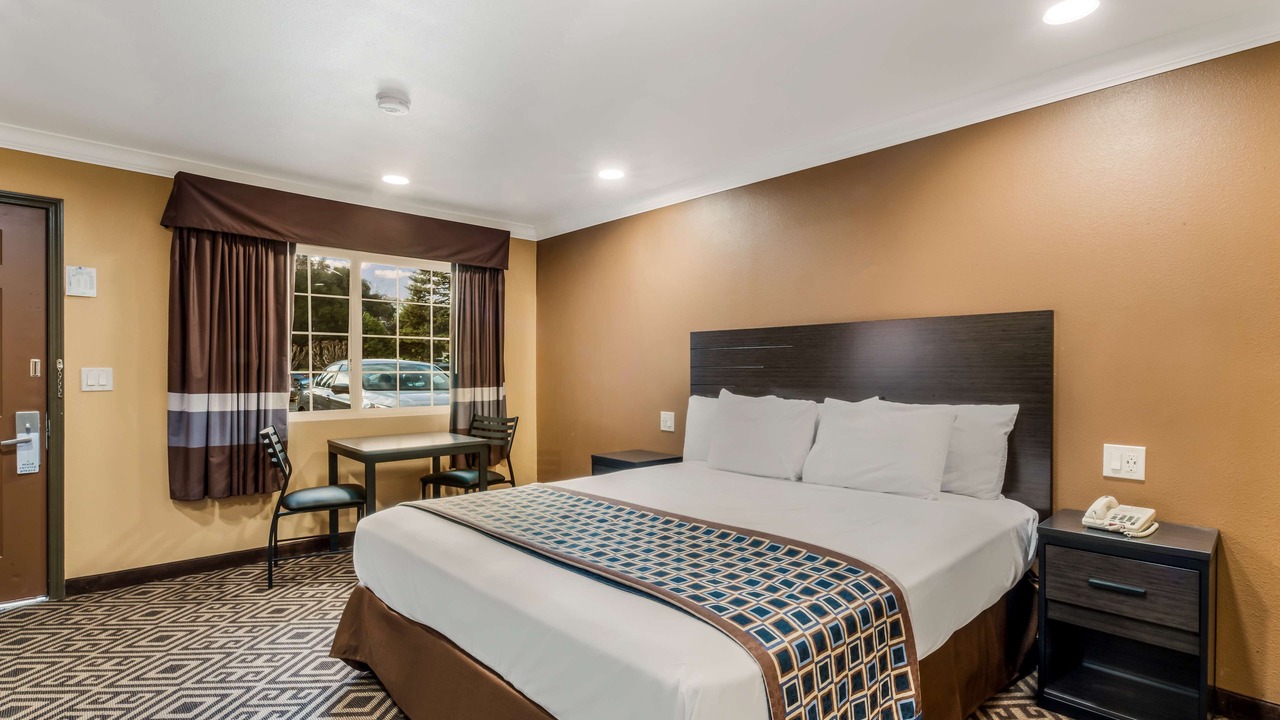 Photo of Bedroom in Ukiah