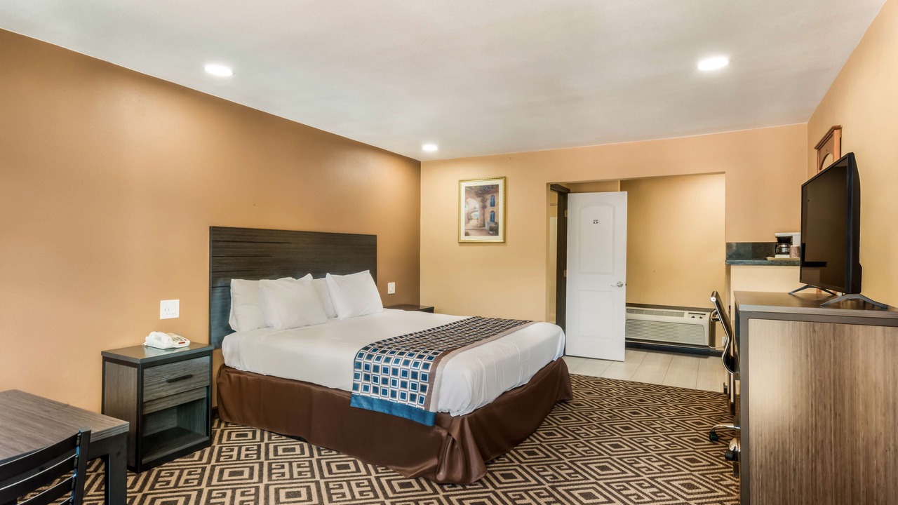 Photo of Bedroom in Ukiah