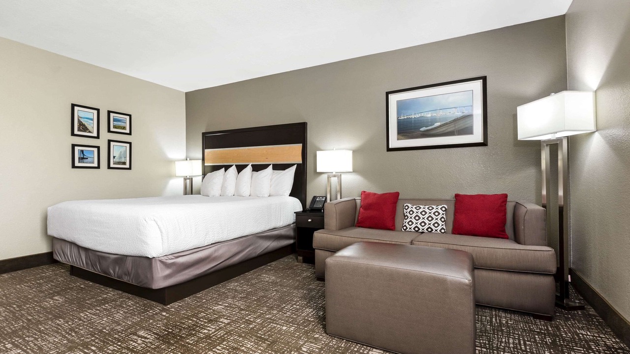 Photo of Bedroom in Pacific Beach