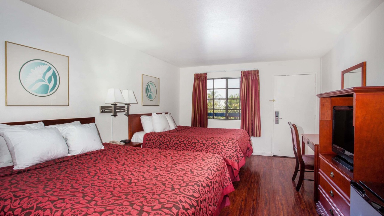 Photo of Bedroom in Orange